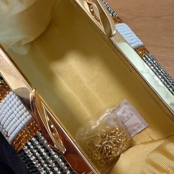 Gold & Silver Money Print Clutch Bag Top Handle Novelty Evening Purse - Picture 5 of 6